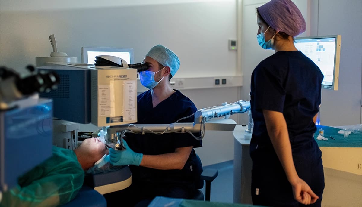 Augenlaser-Operation in der YOUSEEBÄRN in Bern.