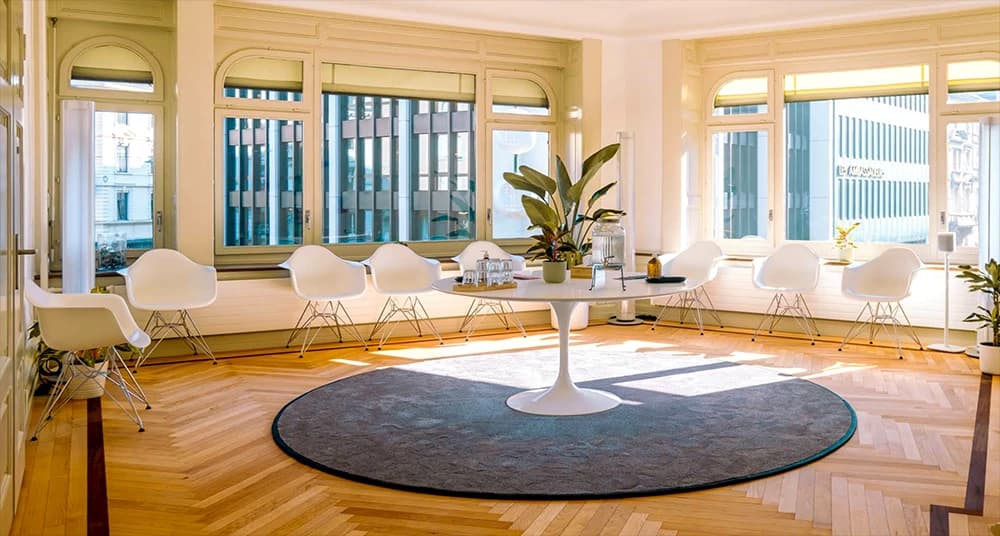 Augen lasern in Zürich bei YOUSEE: Der Wartebereich von YOUSEEZÜRI