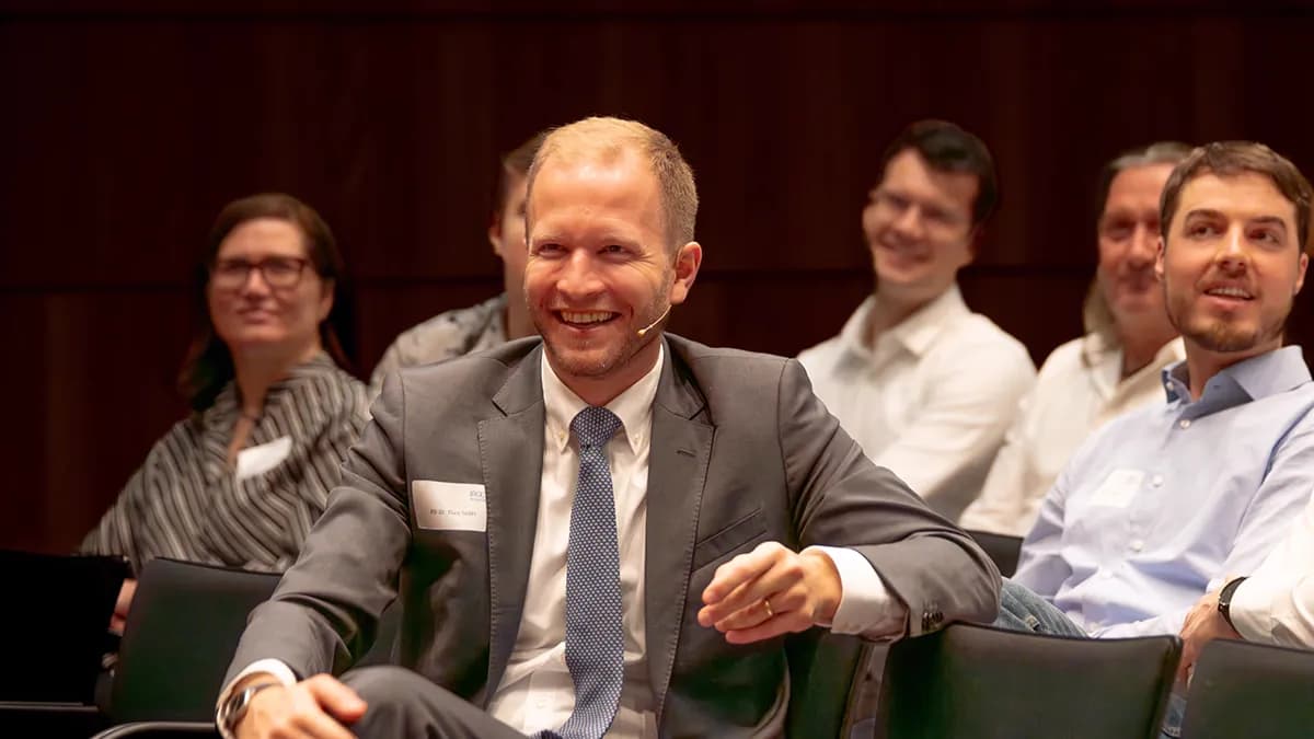 Our head of ophthalmology, Professor Dr. med. Theo G. Seiler, as a speaker at the Anterior Segment Excellence 2025 ophthalmology congress in Zurich.