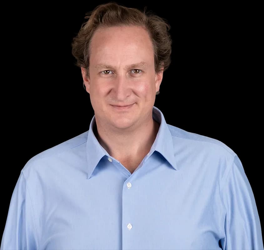 Portrait: Our ophthalmologist and site manager at YOUSEE Düsseldorf Dr. med. Dr. med. univ. Mathias Roth