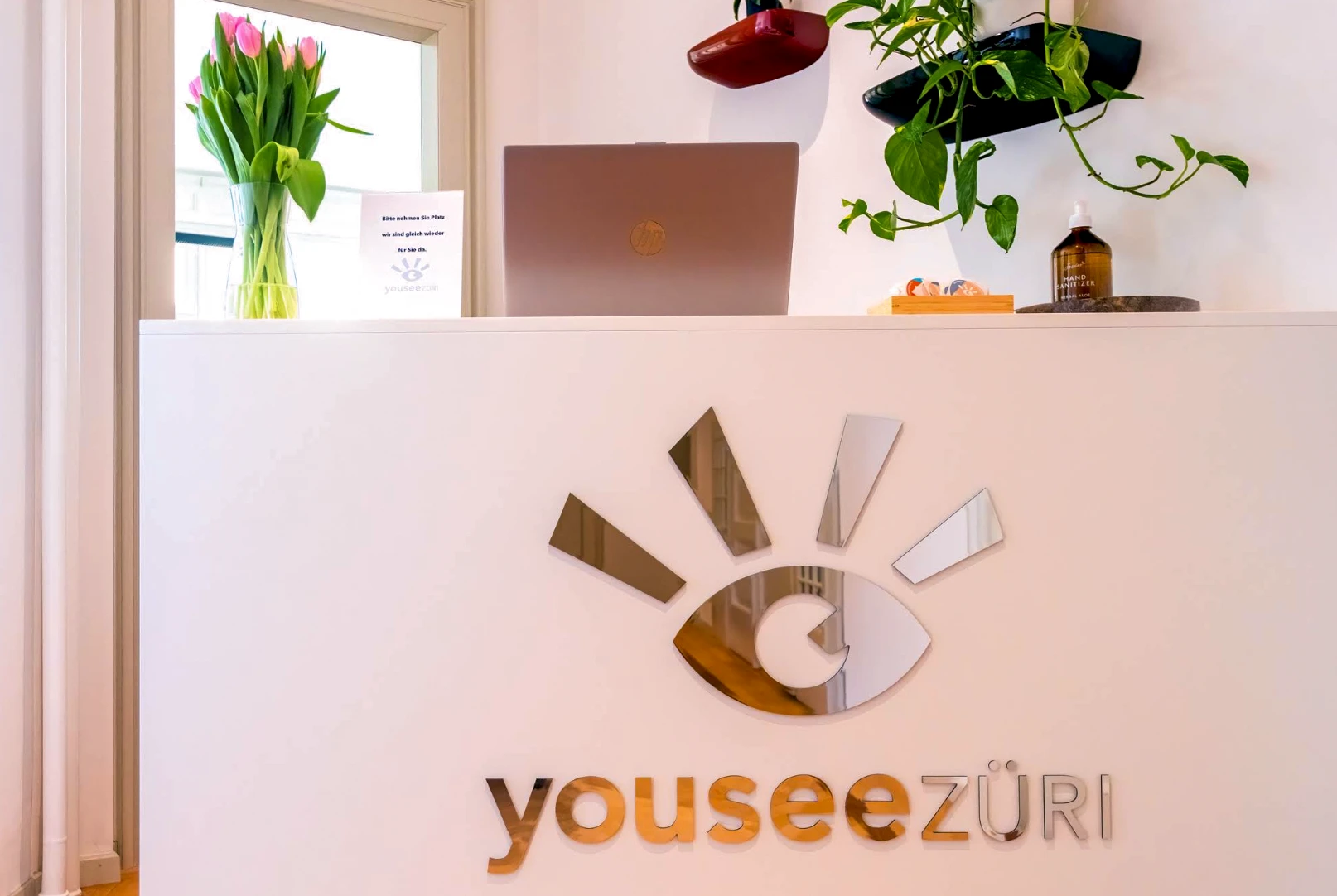 The reception area of YOUSEE in Zurich at Bahnhofstrasse 69.