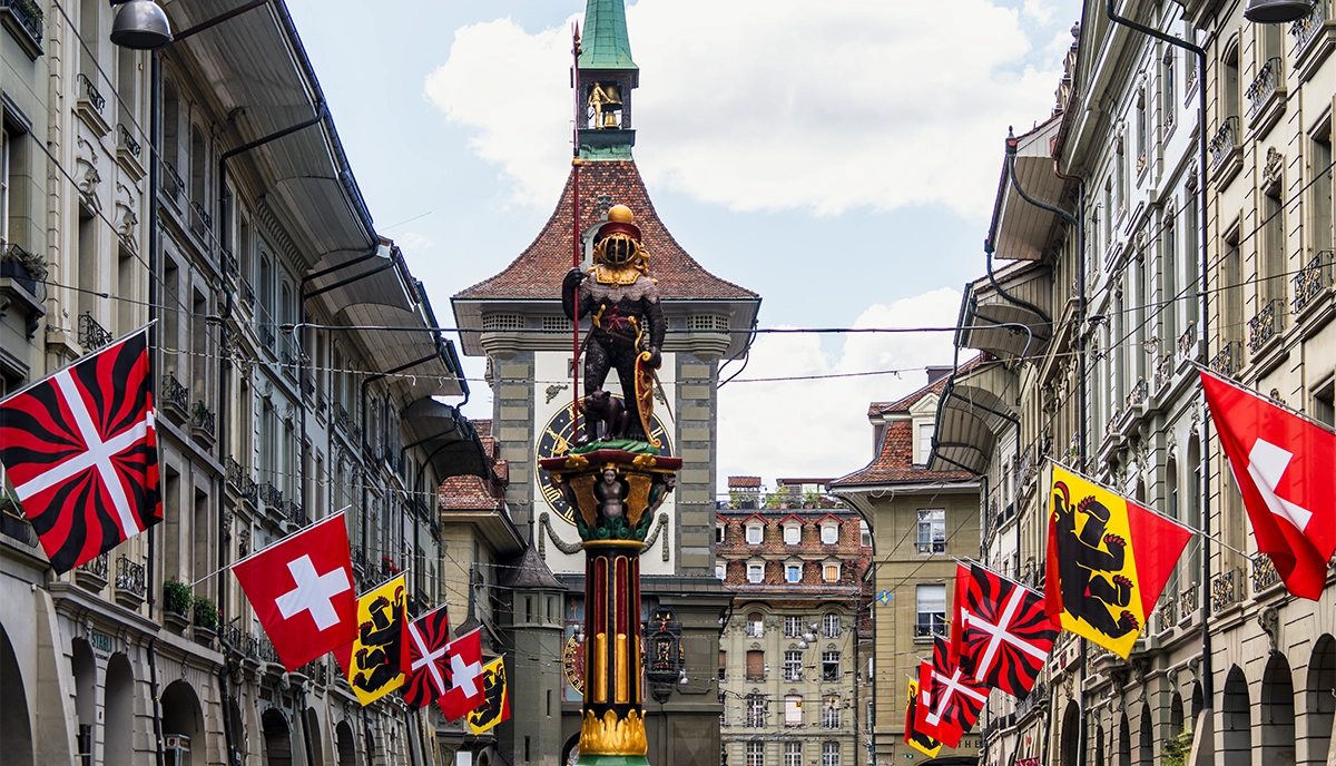The MArktgasse in Bern's old town, where YOUSEEBÄRN is located.